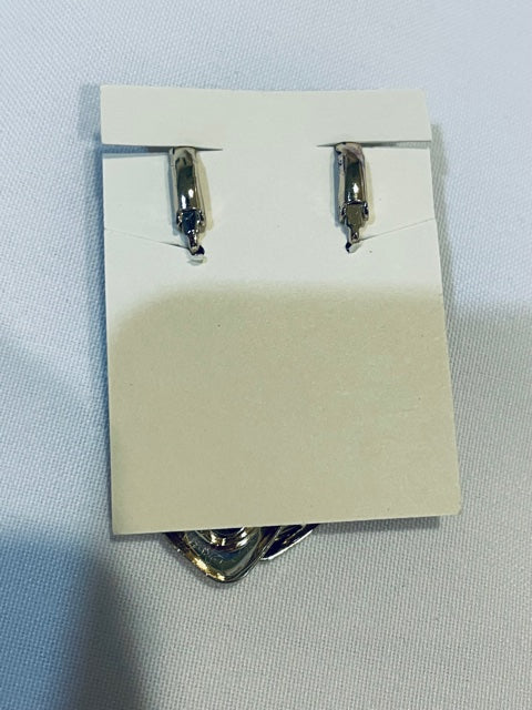 NEW AVON Vintage Polished Weave Silver Plated Metallic Tone Clip Earrings