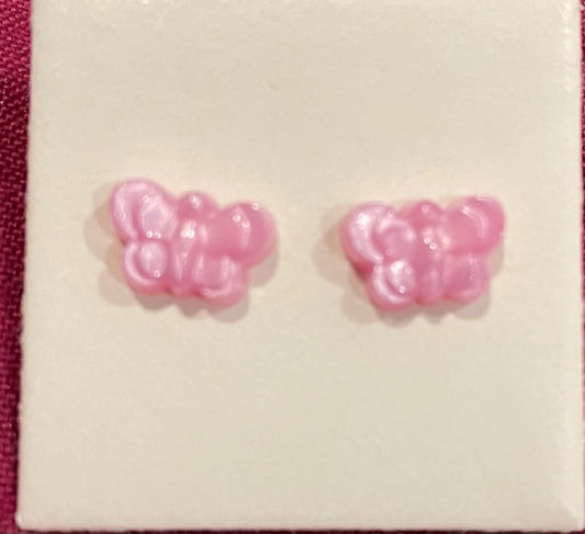 AVON Vintage Beautiful Plastic Pink Butterfly Pierced Earrings with Surgical Steel Posts NEW in BOX 1982