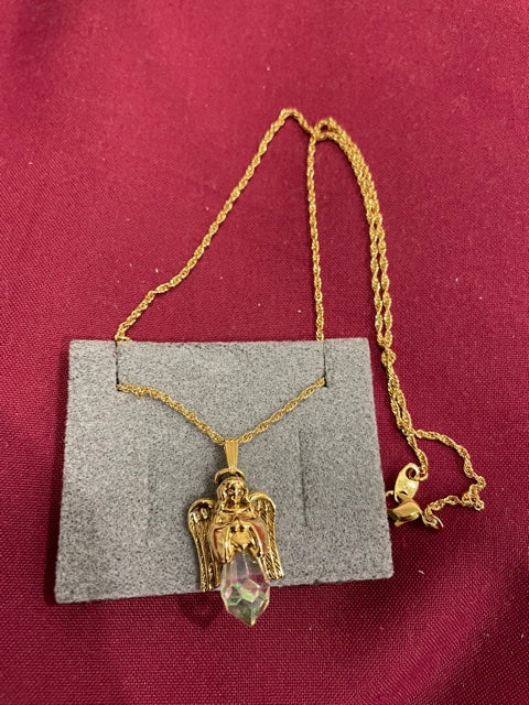 AVON Vintage Beautiful Angel Pendant Gold Tone Sparkling Necklace New in Box 1997
