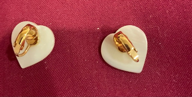AVON Beautiful Genuine Mother of Pearl Heart shape Clip Earrings NEW in BOX