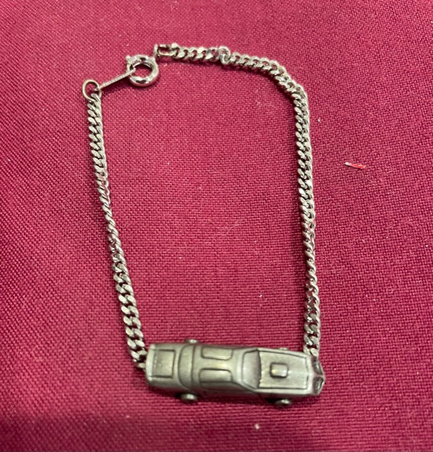AVON Vintage Metallic Race Car Wrist Chain Bracelet New in Box