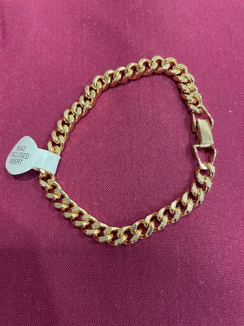 AVON Vintage Classic Style Wrist chain Gold Tone Bracelet New in Box