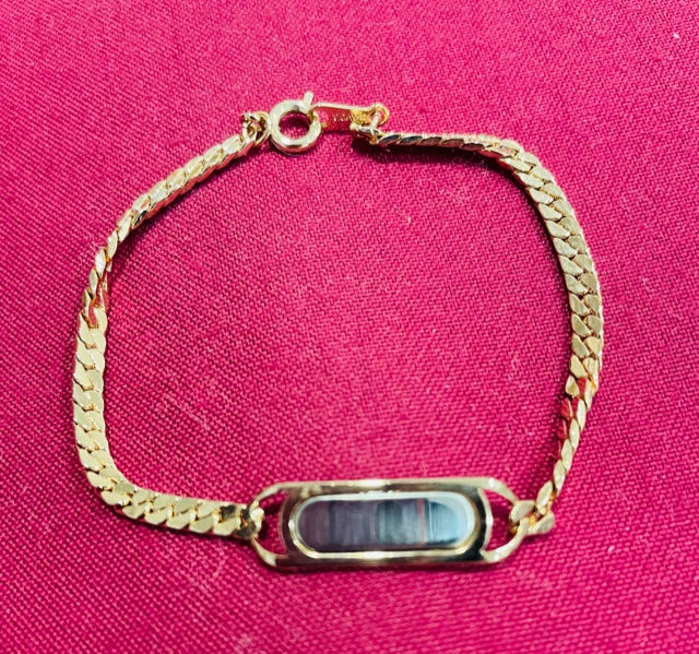 AVON Vintage Beautiful Classic "Personally Hers" Gold Tone Bracelet New in Box 1980