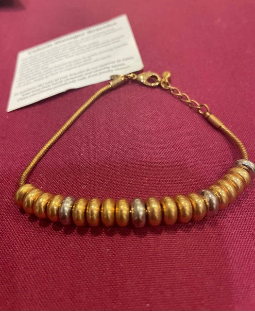 AVON Vintage Beautiful Calorie Manage Bracelet - Gold Tone New in Box