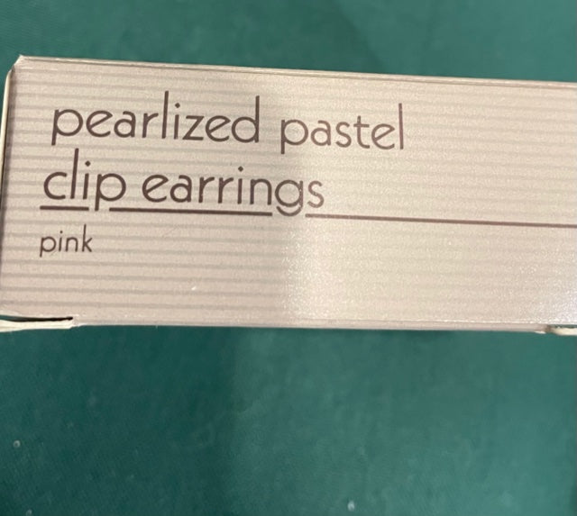 AVON Beautiful Pealized Pastel Clip Earrings NEW in BOX