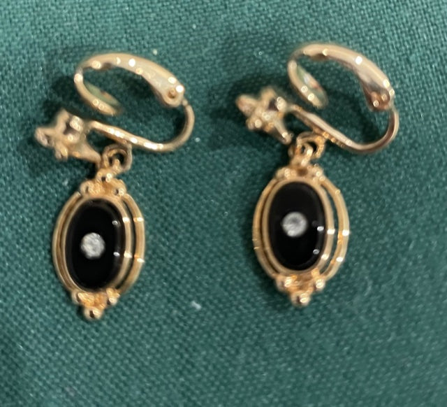 AVON Beautiful Victorian Drop Black Clip Earrings NEW in BOX