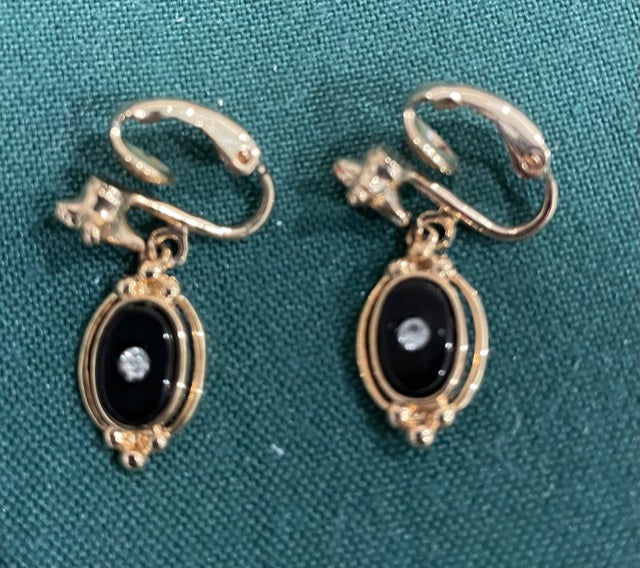 AVON Beautiful Victorian Drop Black Clip Earrings NEW in BOX