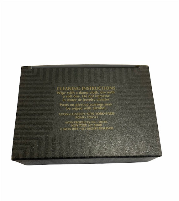 Vintage AVON Gold Tone Pearl Large Clip Earrings NEW in Box 1994