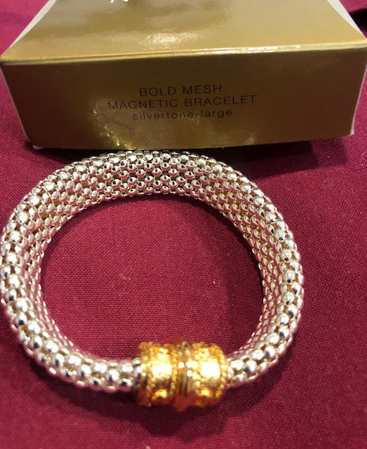 AVON Vintage Bold Mesh Magnetic Silver Tone Large Bracelet New in Box