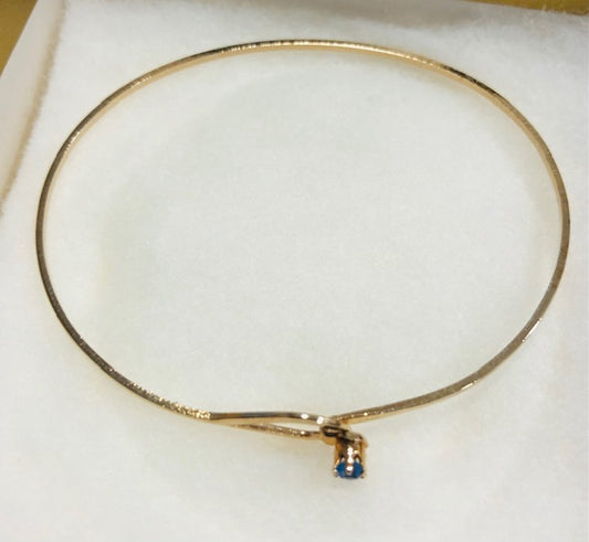 AVON Vintage Elegant Catch a Birthstone Blue Gemstone Gold Tone Thin Bracelet New in Box