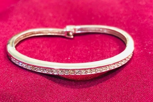 AVON Vintage Silver Tone Faux Diamond Bracelet New in Box