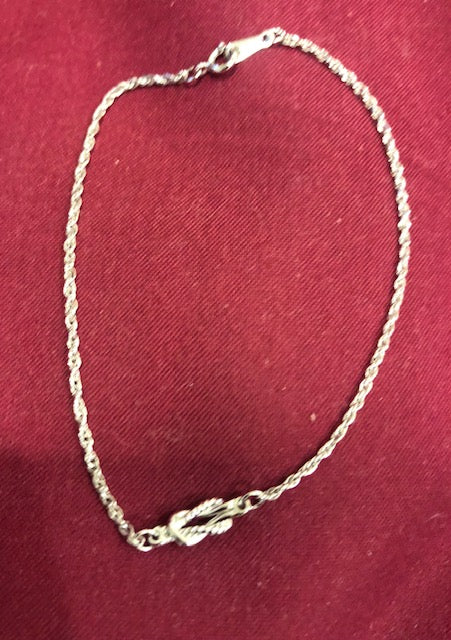 AVON Vintage Sailor's Knot Silver Tone Bracelet New in Box