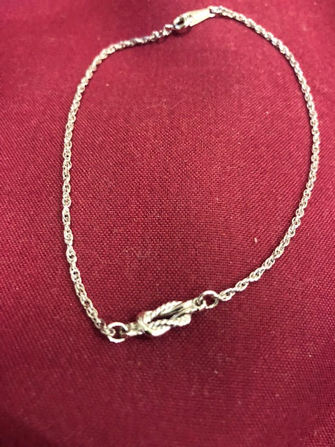 AVON Vintage Sailor's Knot Silver Tone Bracelet New in Box