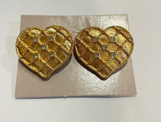 Vintage AVON Gold Tone Large Quilted Heart Clip Earrings NEW in Box 1987