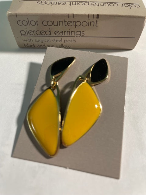 Vintage AVON Color Counterpoint, Black and Sun Yellow Beautiful Pierced Earrings with Surgical Steel Posts NEW in Box 1987