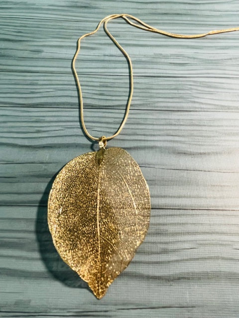 New Gold Plated Leaf Pendant Necklace, Fashion Sweater Pendant Necklace