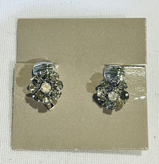 NEW AVON Vintage Snow Sparkle Flower Faux Diamond Silver Tone Clip Earrings