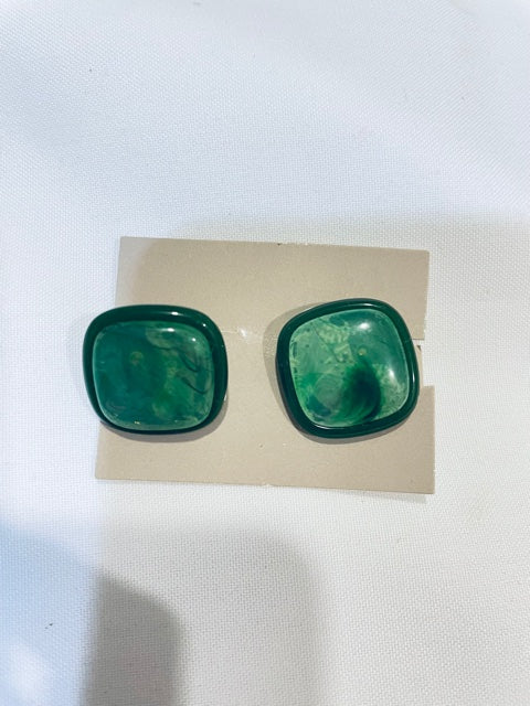 AVON Vintage Green Polished Spectrum Square Clip Earrings NEW in BOX