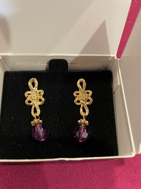 AVON Vintage Violet Passion Bold Drop Pierced Earrings with Surgical Steel Post NEW in BOX 1996