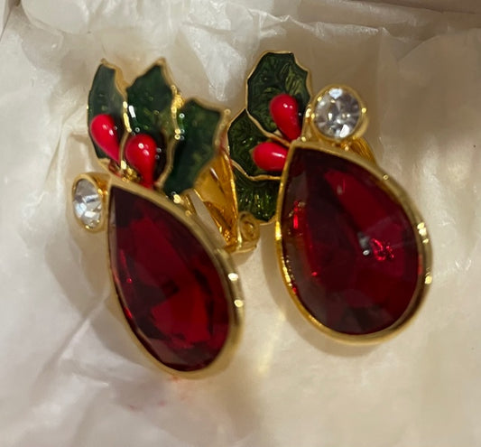 AVON Vintage Mistletoe Clip Earrings Christmas Earrings NEW in BOX 1993