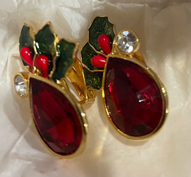 AVON Vintage Mistletoe Clip Earrings Christmas Earrings NEW in BOX 1993