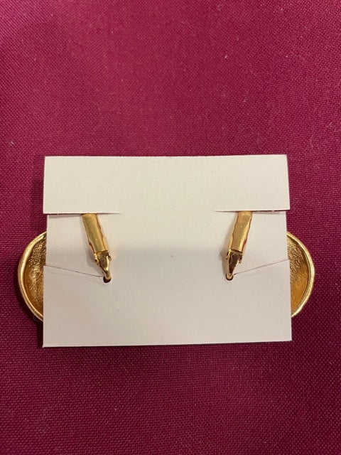 AVON Vintage Large Gold Tone Modern Curve Clip Earrings NEW in BOX 1992