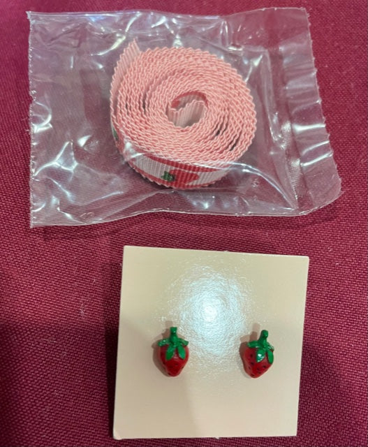 AVON Vintage Strawberry Earrings and Ribbon Set NEW in BOX 1984