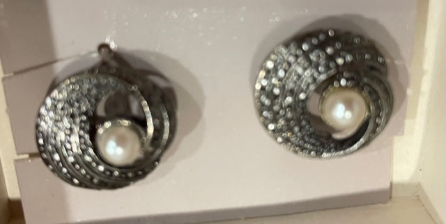 AVON Beautiful Eternal Twist Silver Tone Pearl Style Clip Earrings NEW in BOX