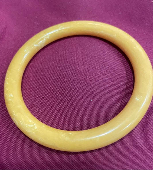 AVON Vintage Gorgeous Color Go Round Yellow Large Bangle Bracelet New in Box