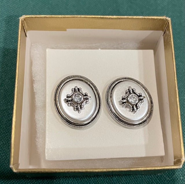 AVON Beautiful Chest field Collection Convertible Pierced Earrings NEW in BOX