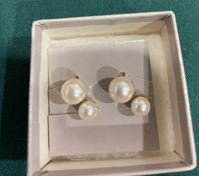 AVON Beautiful Pearl Essence Clip Earrings NEW in BOX